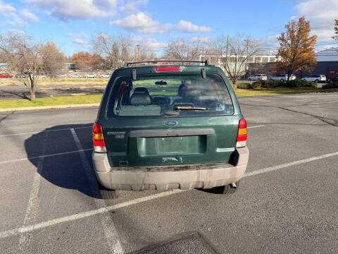 2002 Ford Escape XLS Choice