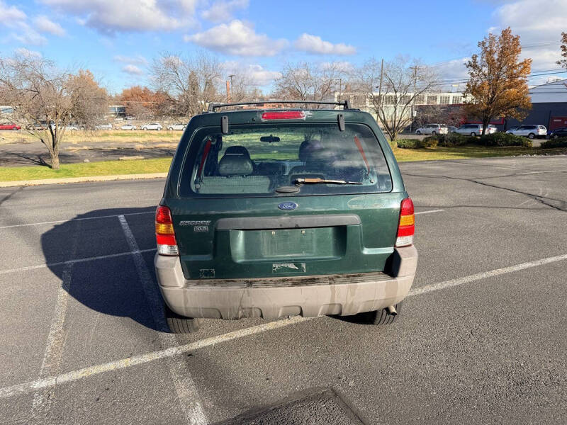 2002 Ford Escape XLS Choice