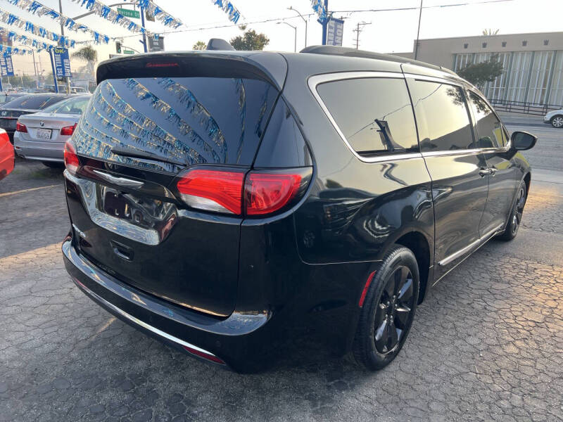 2017 Chrysler Pacifica Touring Plus