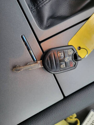 2017 Ford Taurus SEL