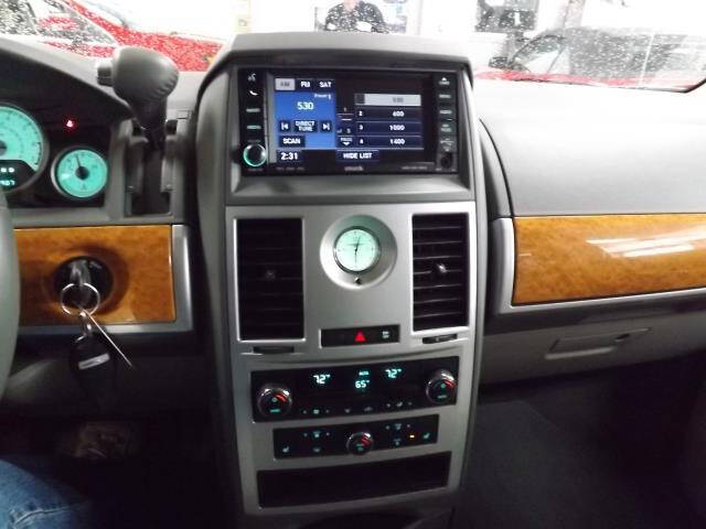 2010 Chrysler Town and Country Limited