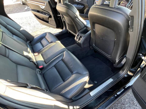 2018 Volvo S90 T5 Momentum