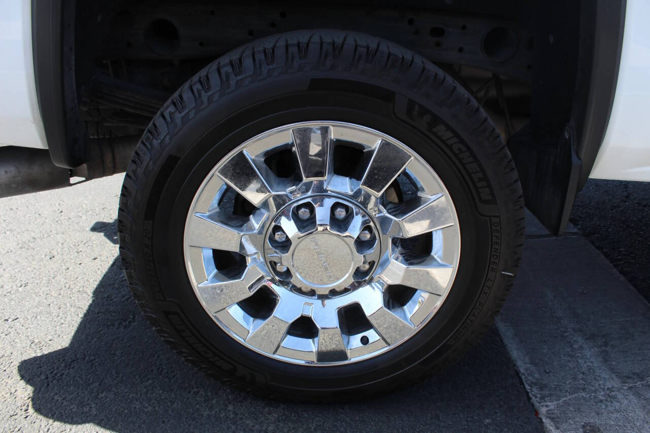 White 2016 GMC Sierra 2500HD Denali 4x4 Denali 4dr Crew Cab SB 27