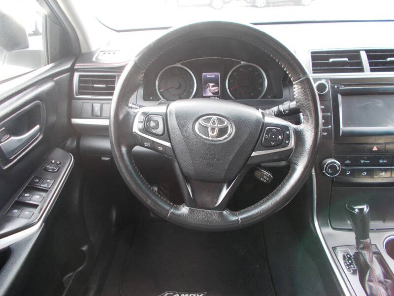 2017 Toyota Camry SE