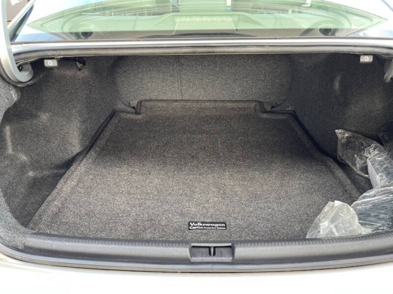 2016 Volkswagen Passat 1.8T SE