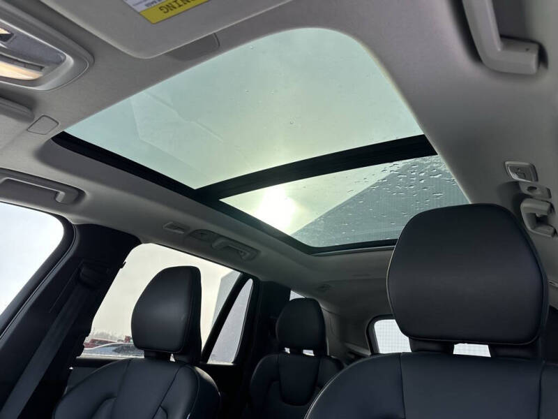 2023 Volvo XC90 B5 Core