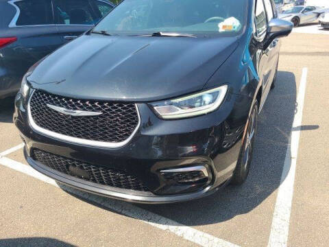 2022 Chrysler Pacifica Pinnacle Photo