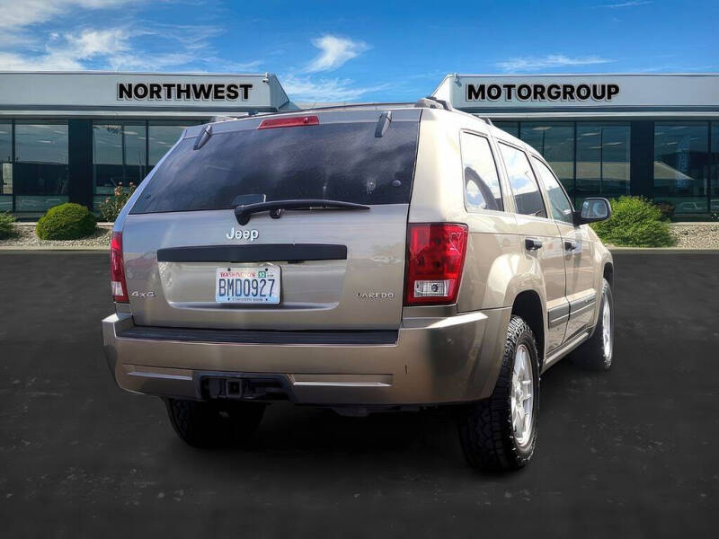 2005 Jeep Grand Cherokee Laredo