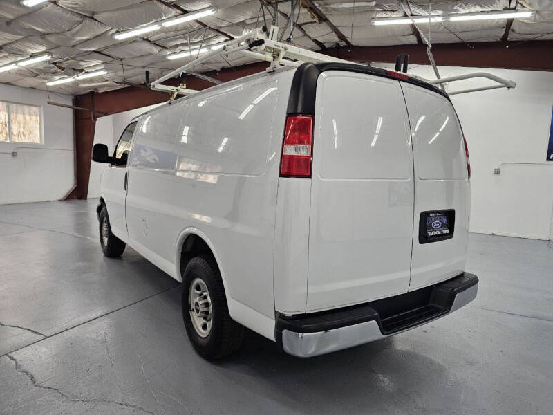 2018 GMC Savana 2500