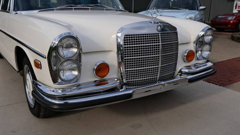 1973 Mercedes-Benz 280-Class