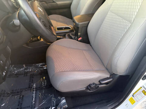 2022 Toyota Tacoma SR V6