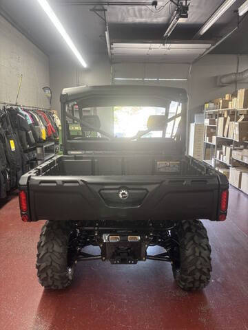 2025 Can-Am Defender