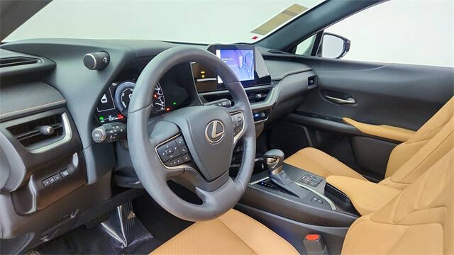 2023 Lexus UX 250h Premium