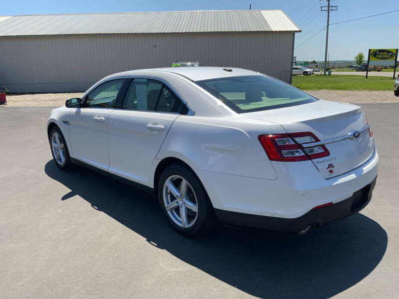 2016 Ford Taurus SEL