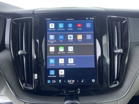 2025 Volvo XC60 B5 Ultra Dark Theme