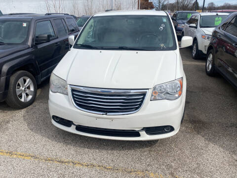 2013 Chrysler Town and Country for sale at Auto Site Inc in Ravenna OH