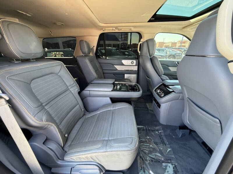 2018 Lincoln Navigator Black Label