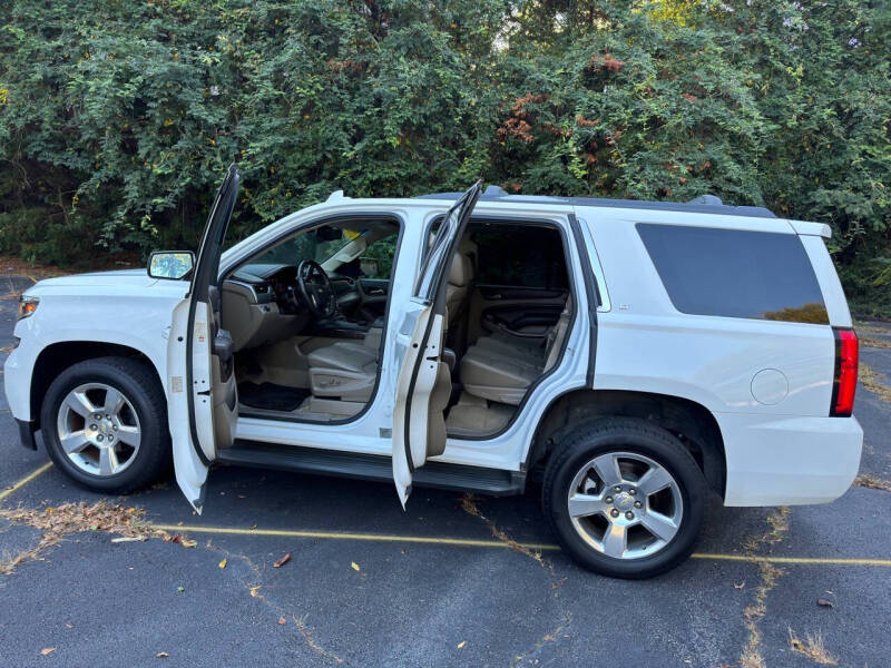 2015 Chevrolet Tahoe LT photo 23