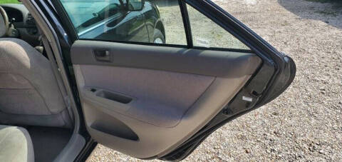 2004 Toyota Camry Standard