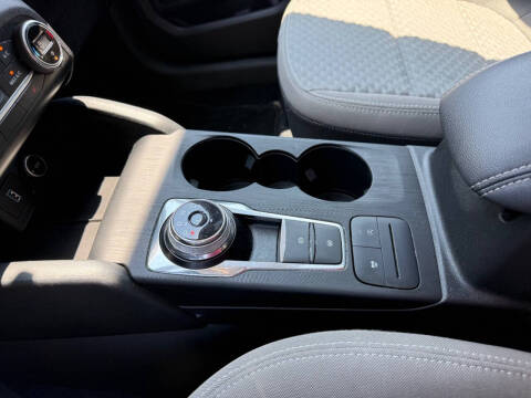 2020 Ford Escape SE