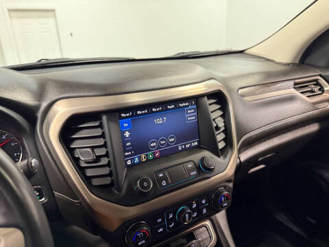 2022 GMC Acadia Denali