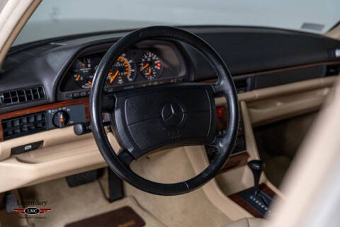 1991 Mercedes-Benz 300-Class