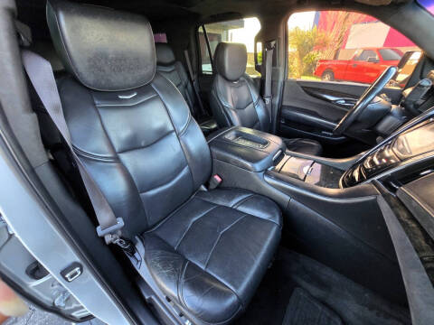 2016 Cadillac Escalade Platinum