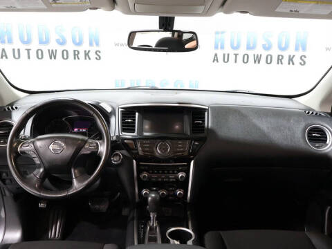 2020 Nissan Pathfinder SV