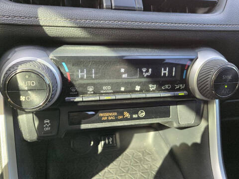 2019 Toyota RAV4 Hybrid LE