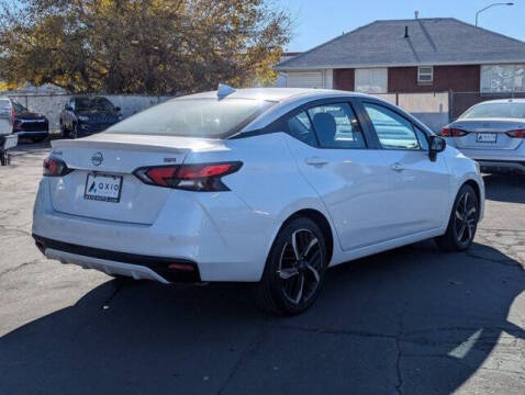 2025 Nissan Versa SR