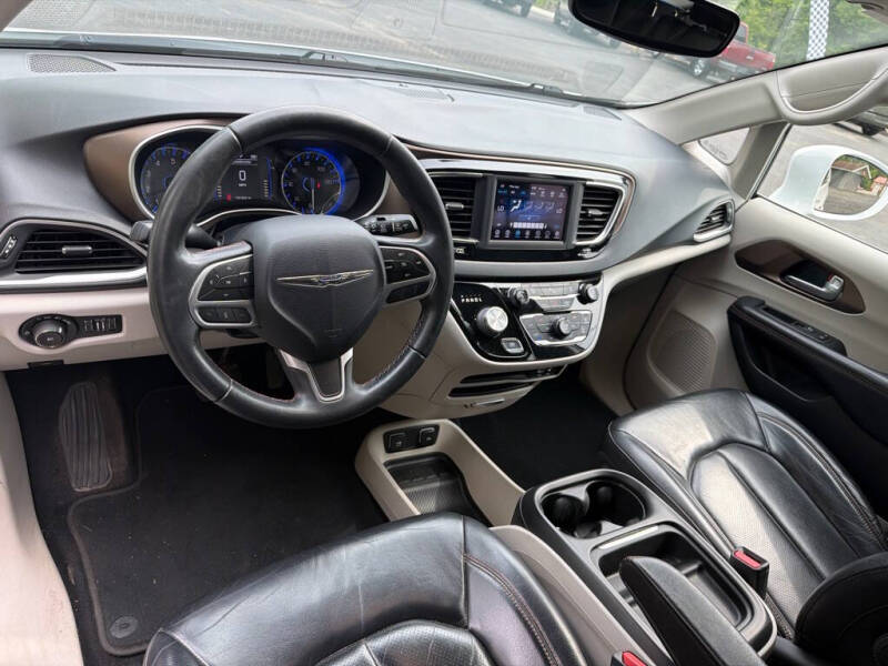 2018 Chrysler Pacifica Touring L