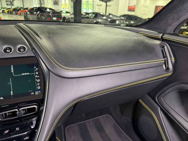 2021 Aston Martin DBX