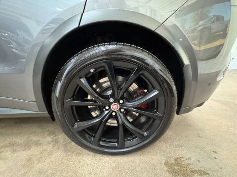 2020 Jaguar F-PACE SVR