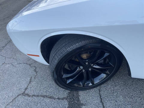 2016 Dodge Challenger SXT