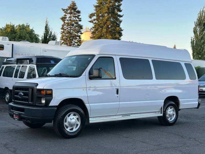 2012 Ford E-Series E-350 SD