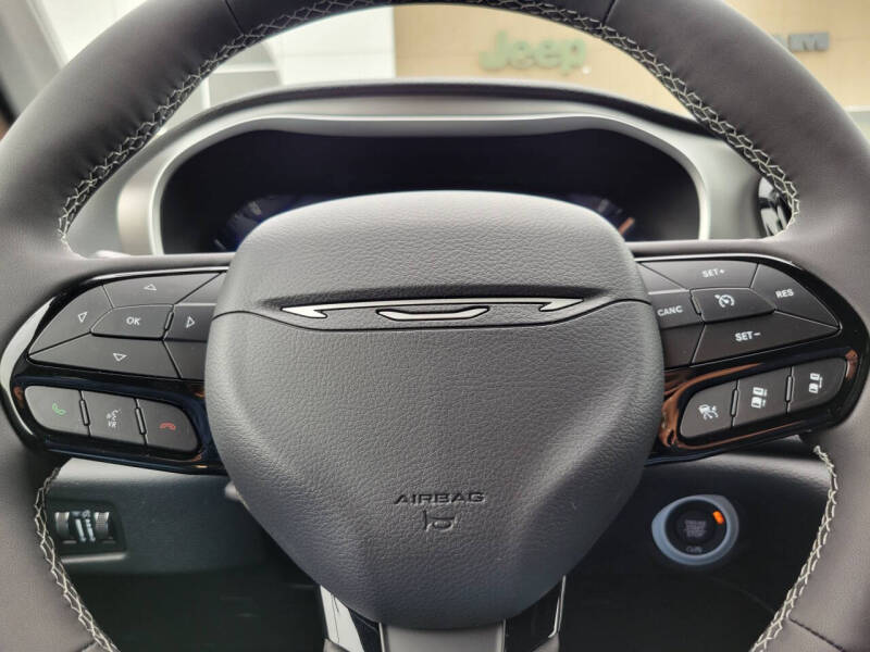 2027 Chrysler Pacifica Limited