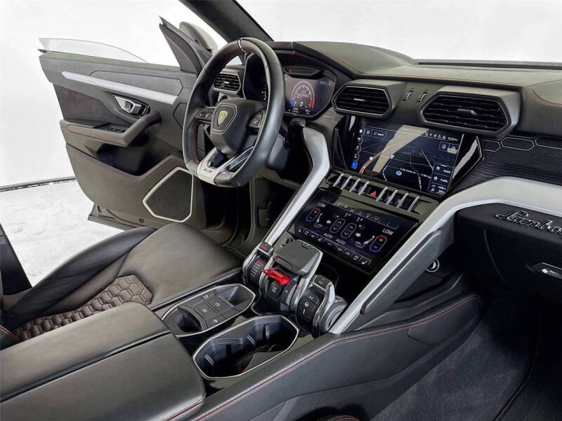 2020 Lamborghini Urus