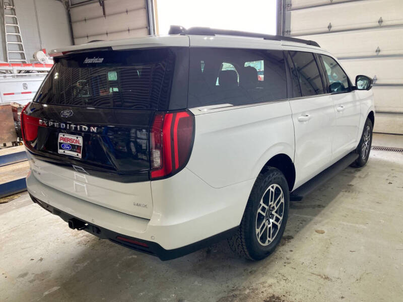 2026 Ford Expedition MAX Active