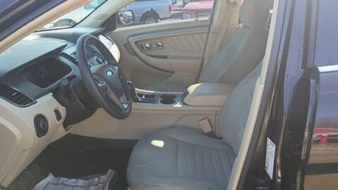 2014 Ford Taurus SE