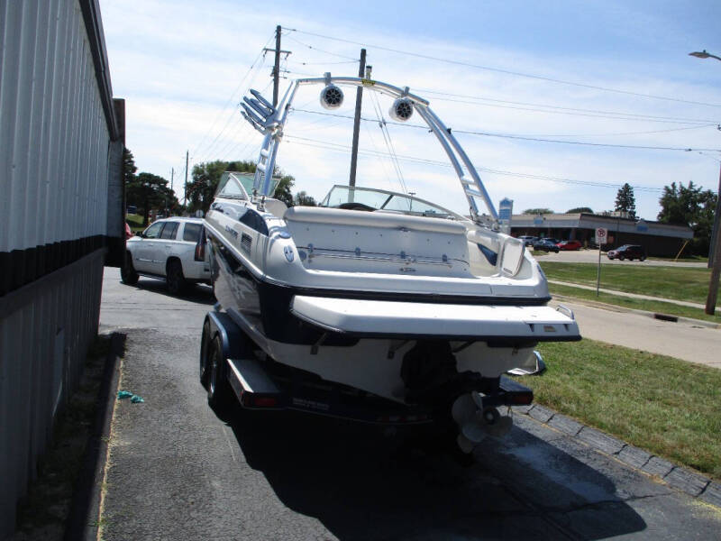 2002 Crownline BR230