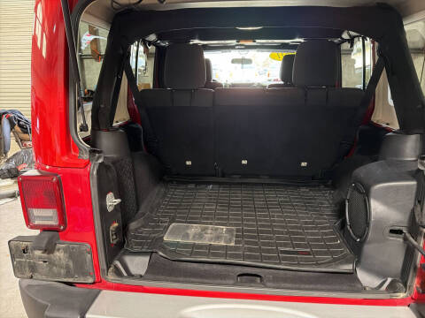 2011 Jeep Wrangler Unlimited Sahara