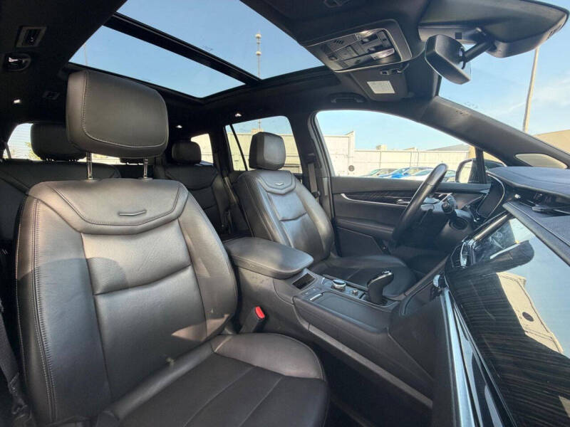 2025 Cadillac XT6 Premium Luxury