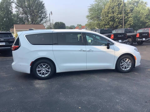 2025 Chrysler Pacifica Select