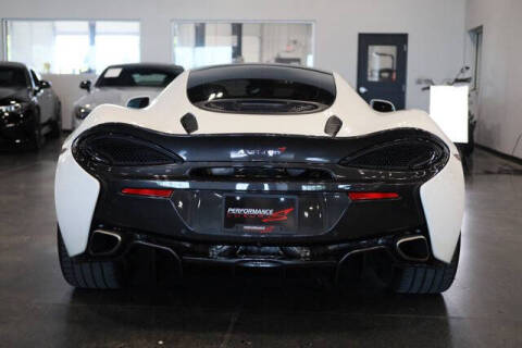 2017 McLaren 570GT