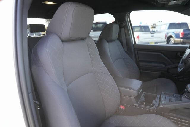 2025 Toyota Tacoma SR