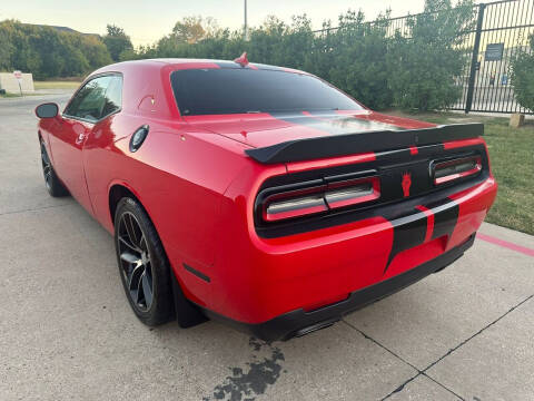 2015 Dodge Challenger R/T Scat Pack Shaker