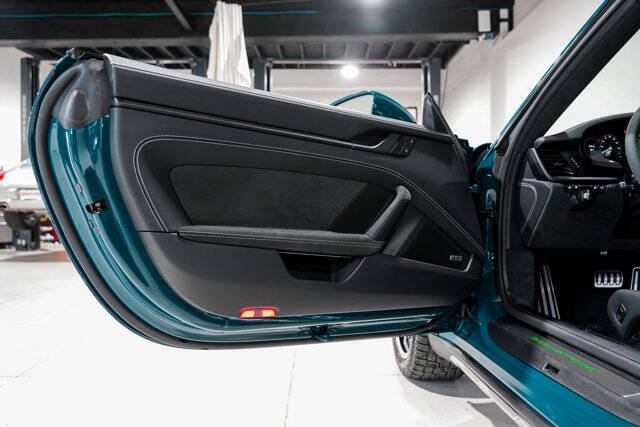 2024 Porsche 911 Dakar