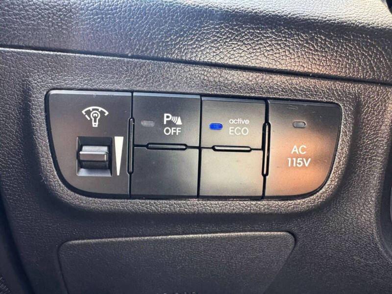 2013 Hyundai Veloster Turbo