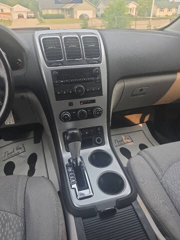 2011 GMC Acadia SLE