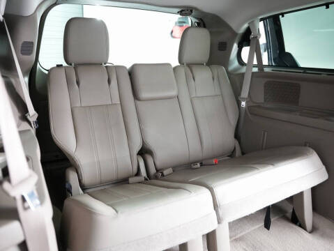 2014 Chrysler Town and Country Touring-L